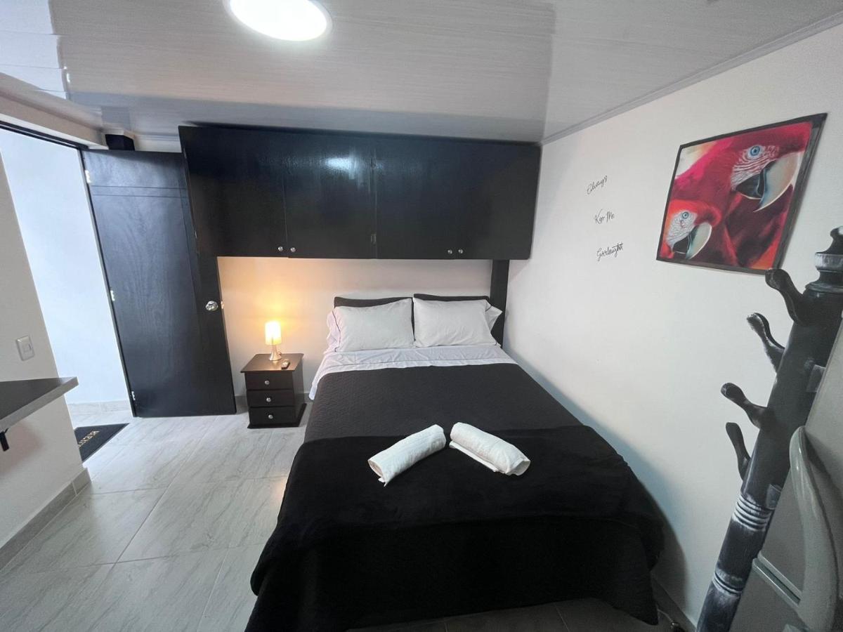 Edificio Santamarta Medellin Hotel ภายนอก รูปภาพ