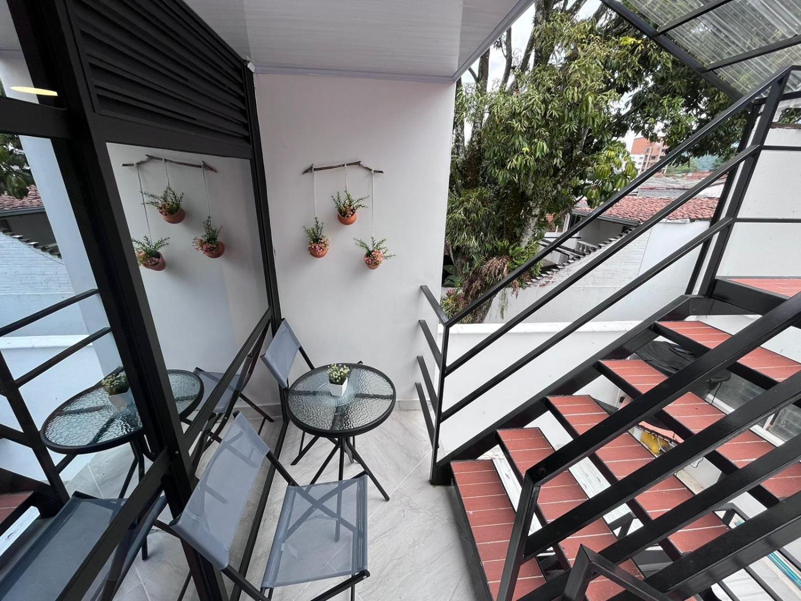 Edificio Santamarta Medellin Hotel ภายนอก รูปภาพ